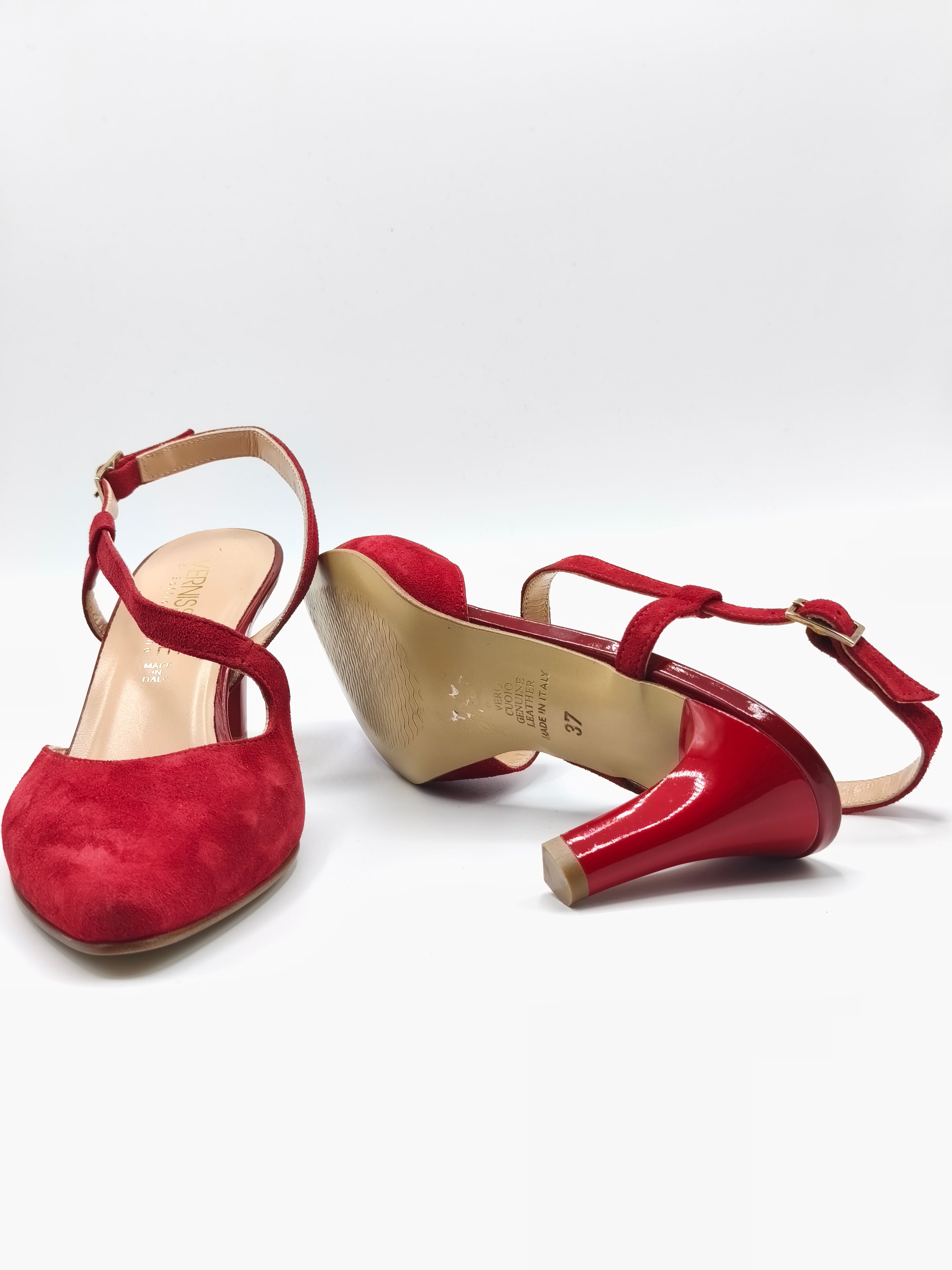 Slingback in pelle scamosciata e tacco in vernice