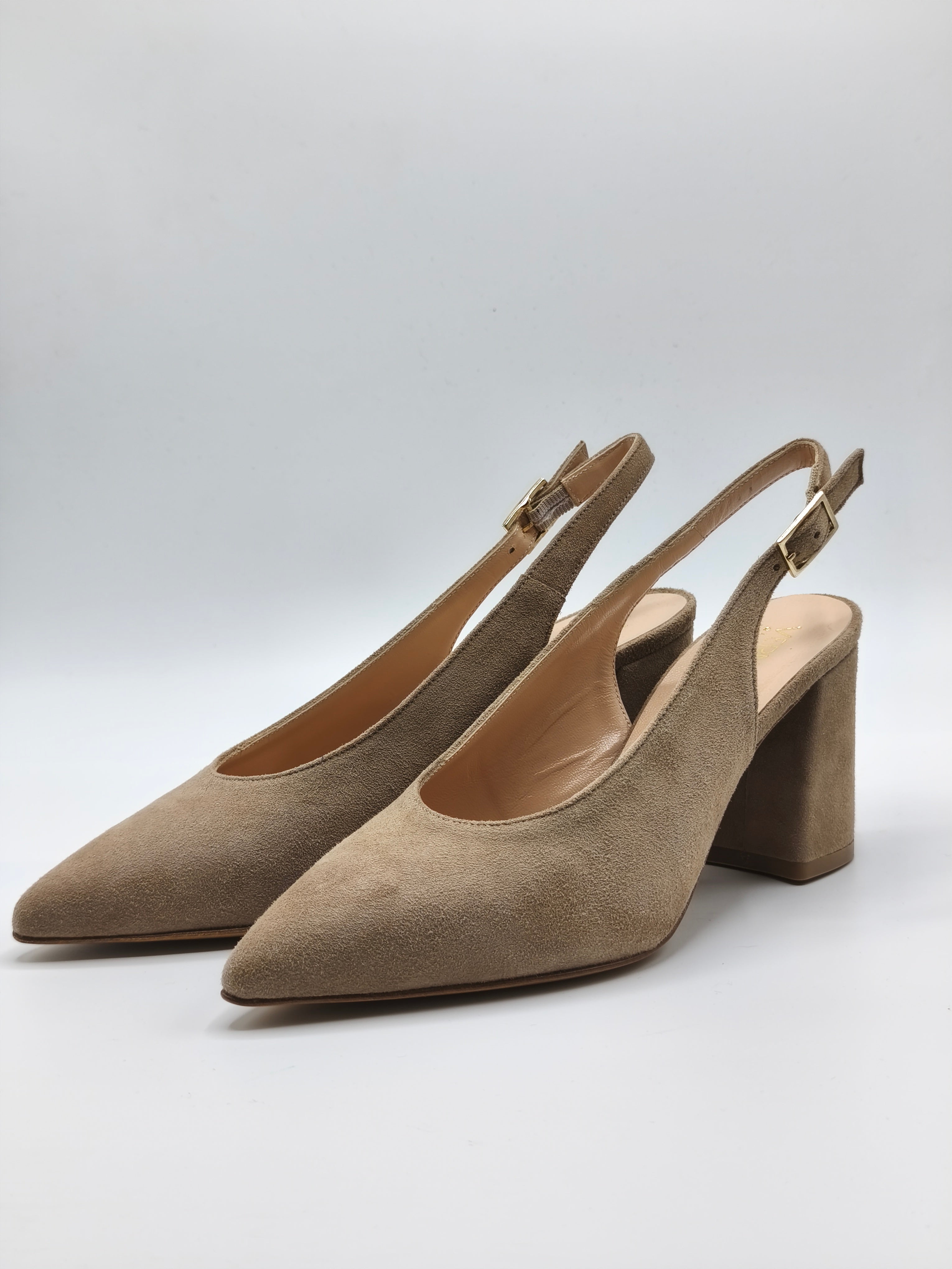 Slingback in pelle scamosciata