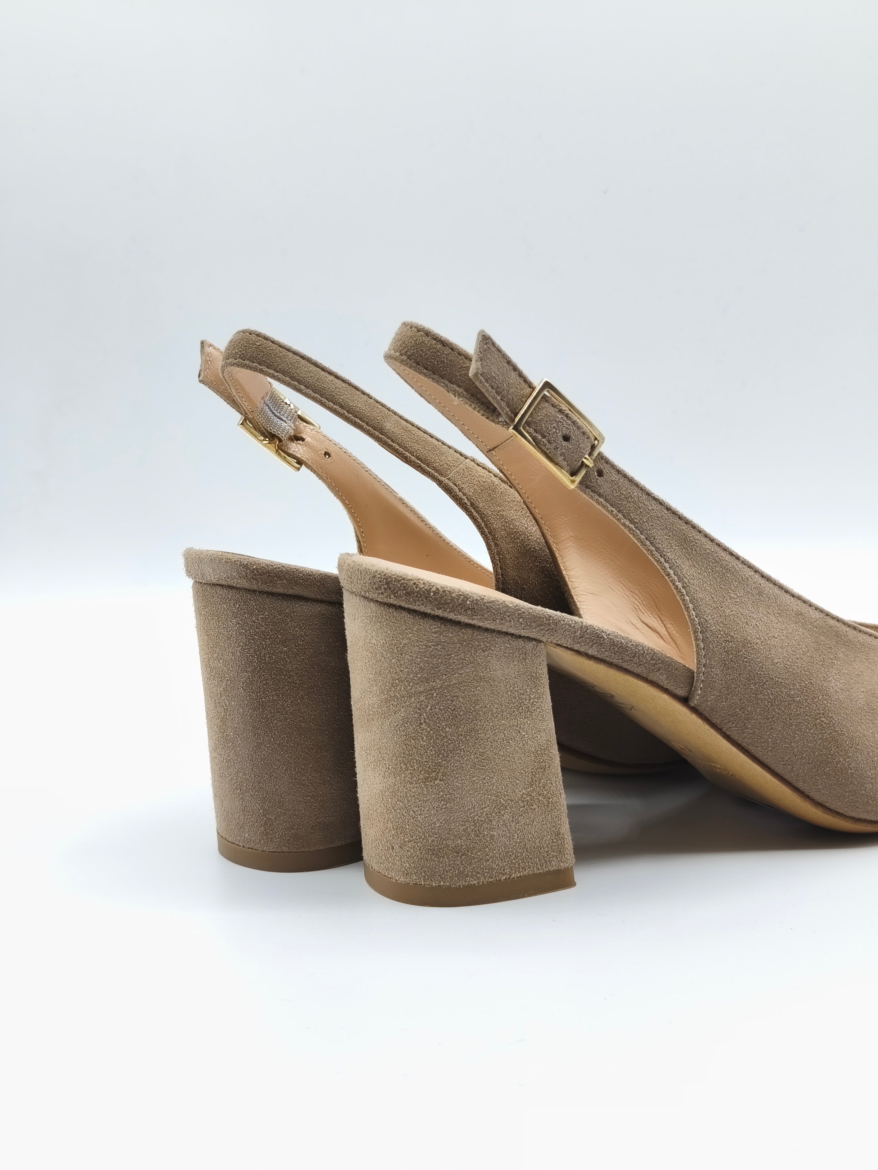 Slingback in pelle scamosciata