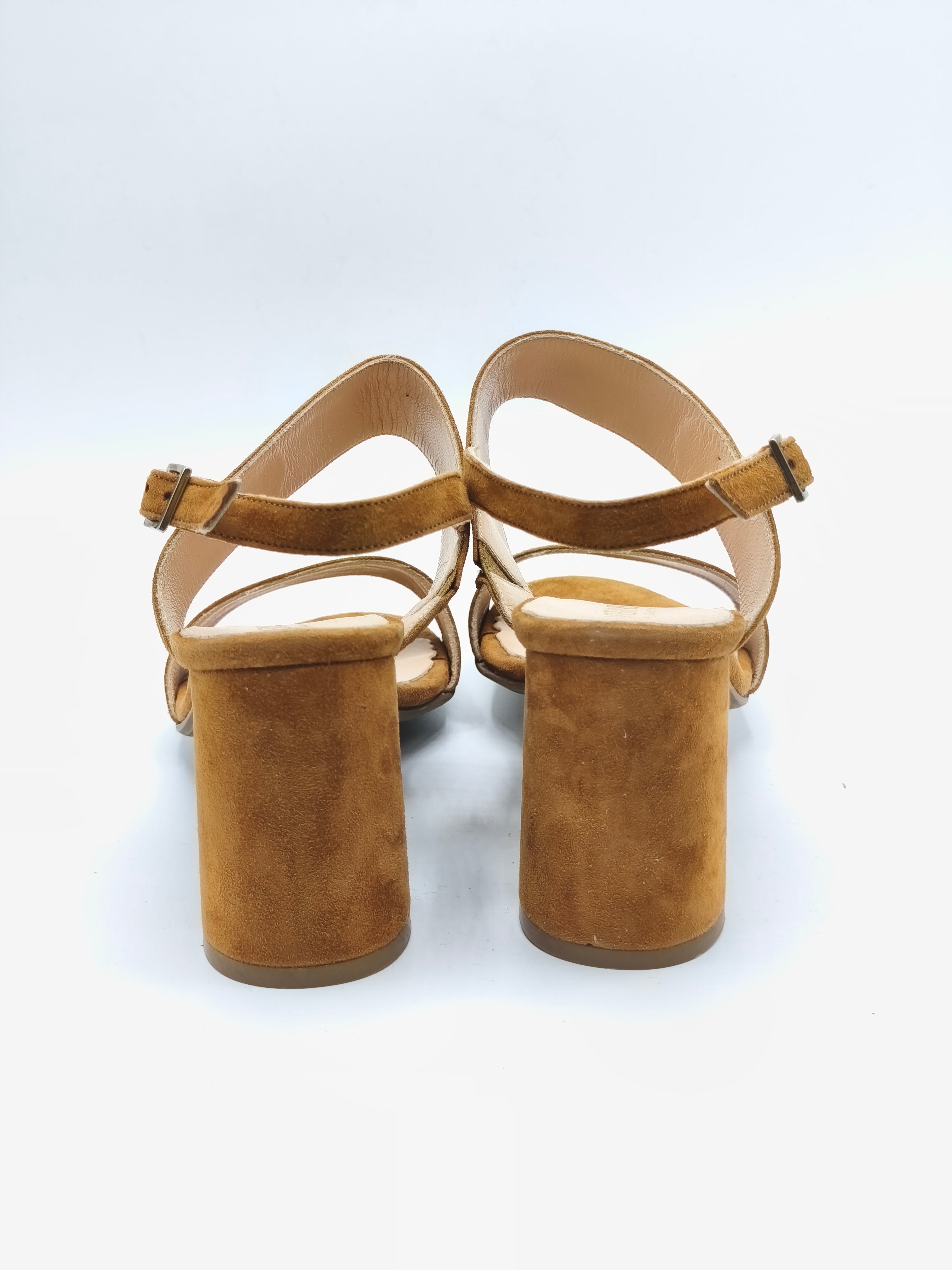 Sandali in pelle scamosciata made in italy