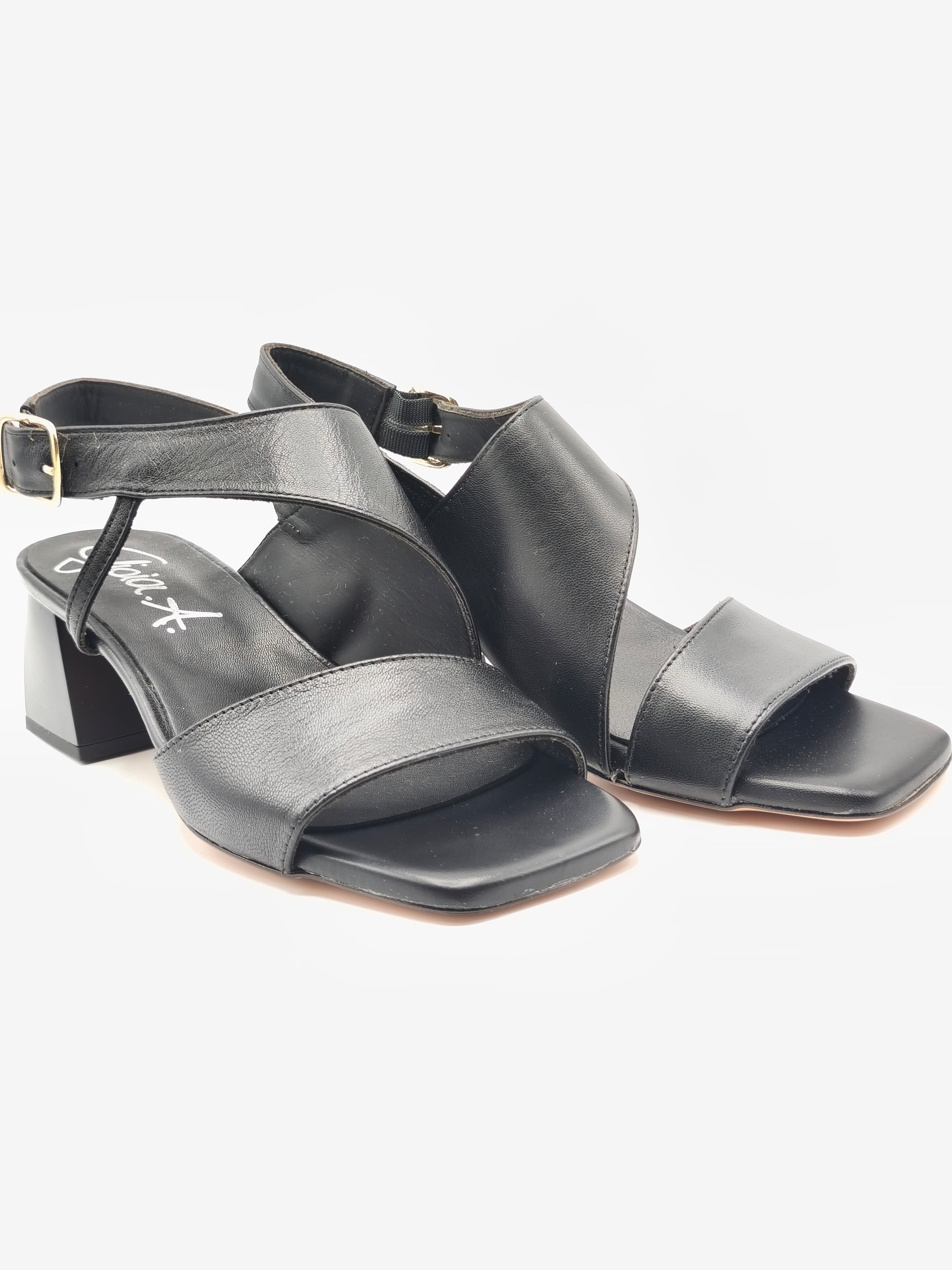 Sandalo in morbida pelle made in italy