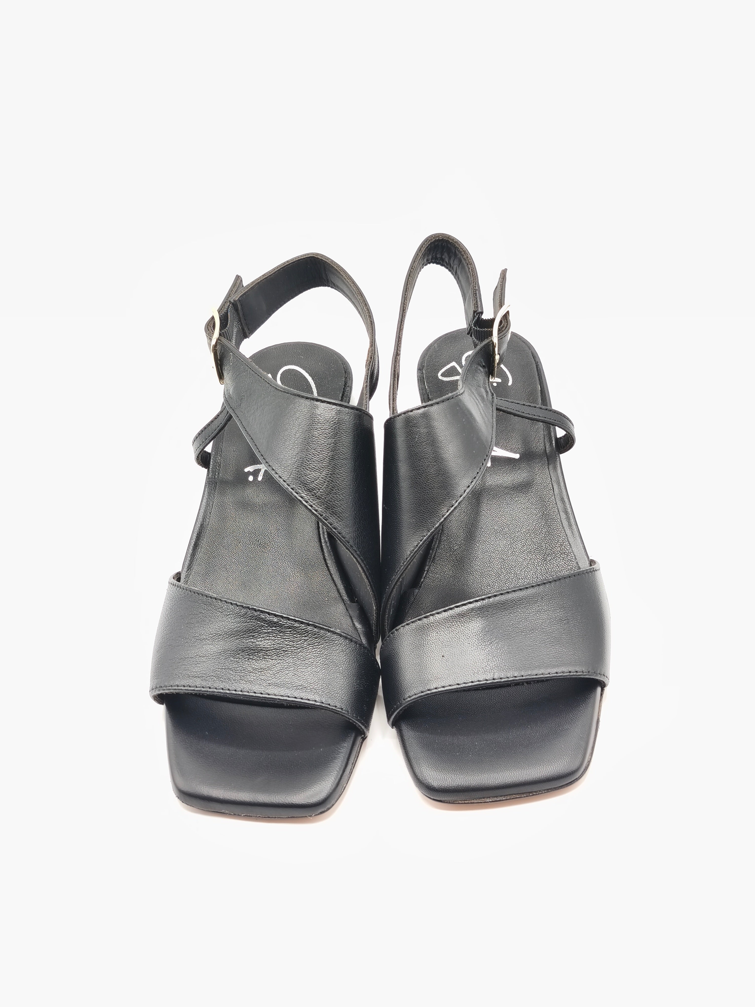 Sandalo in morbida pelle made in italy