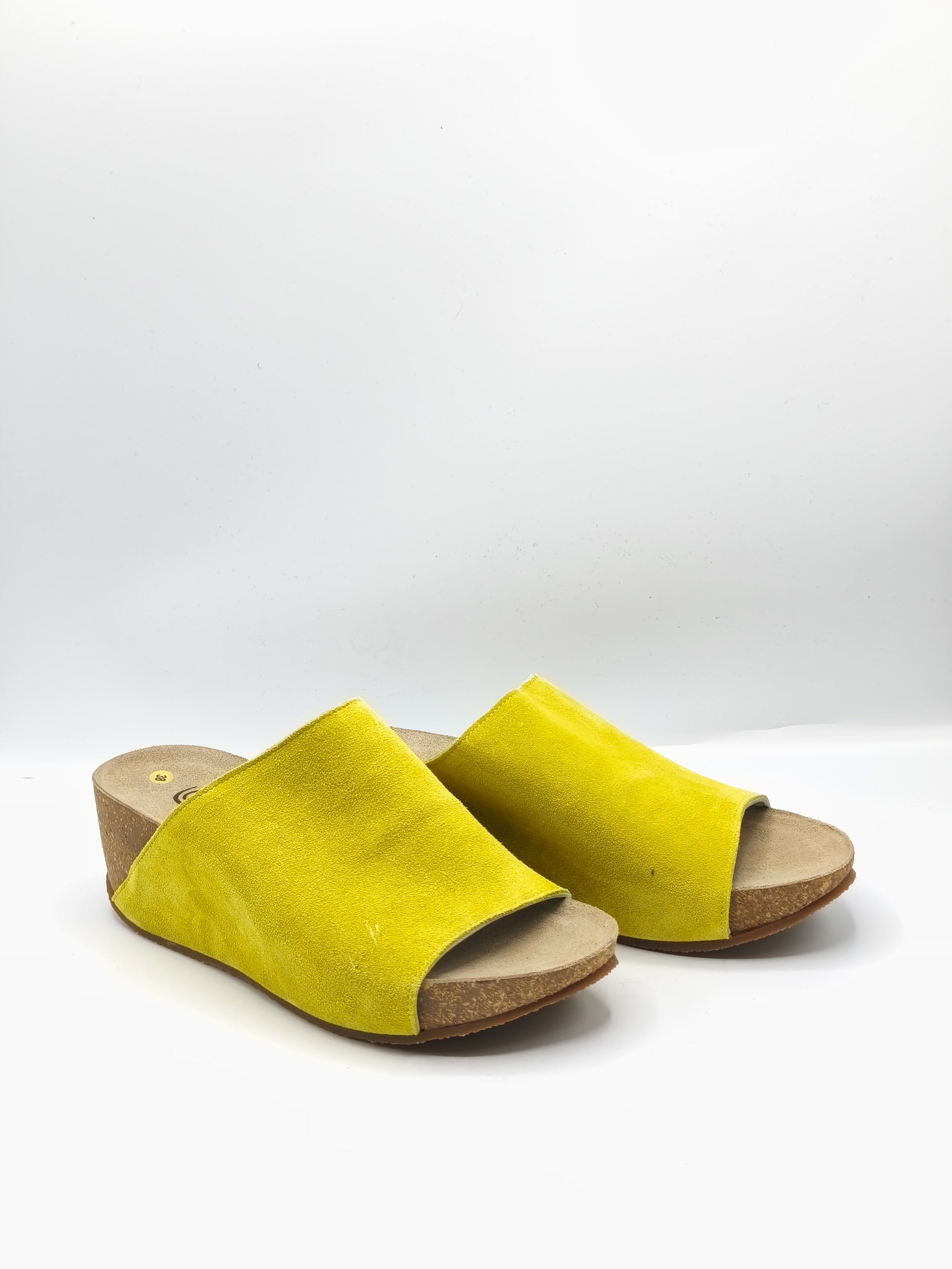 Sandali scalzati in pelle scamosciata
