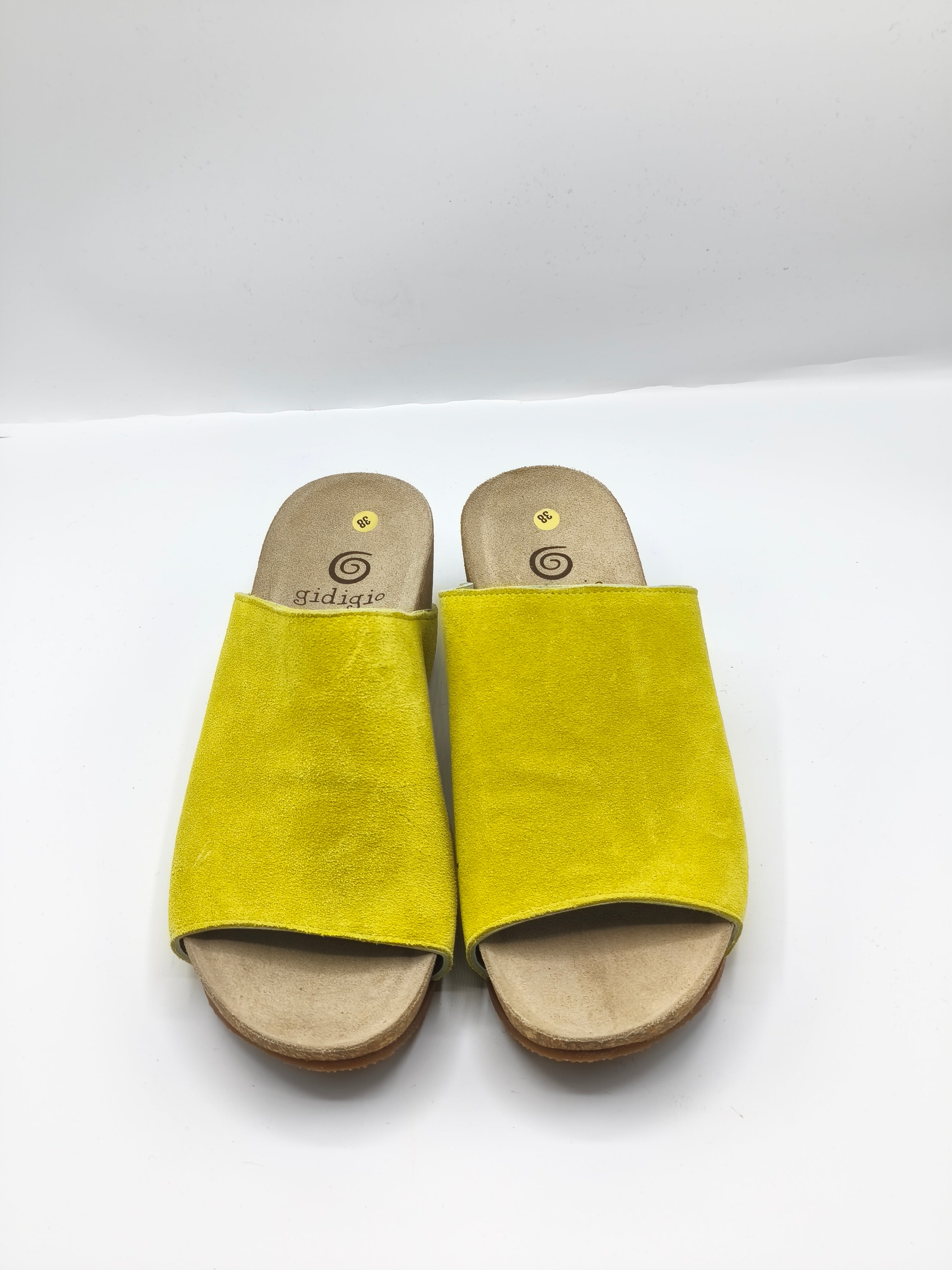 Sandali scalzati in pelle scamosciata