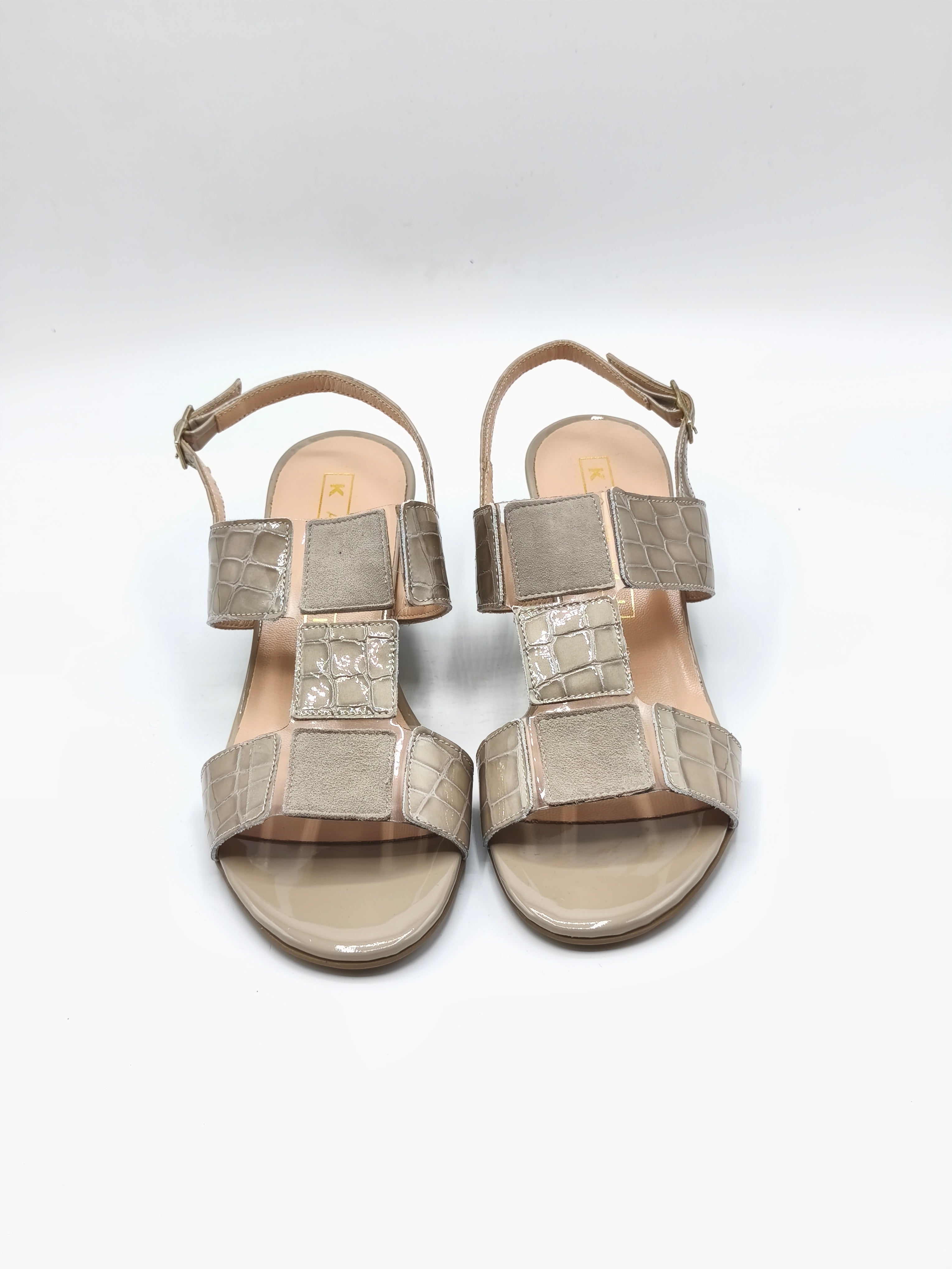 Sandali in pelle stampata