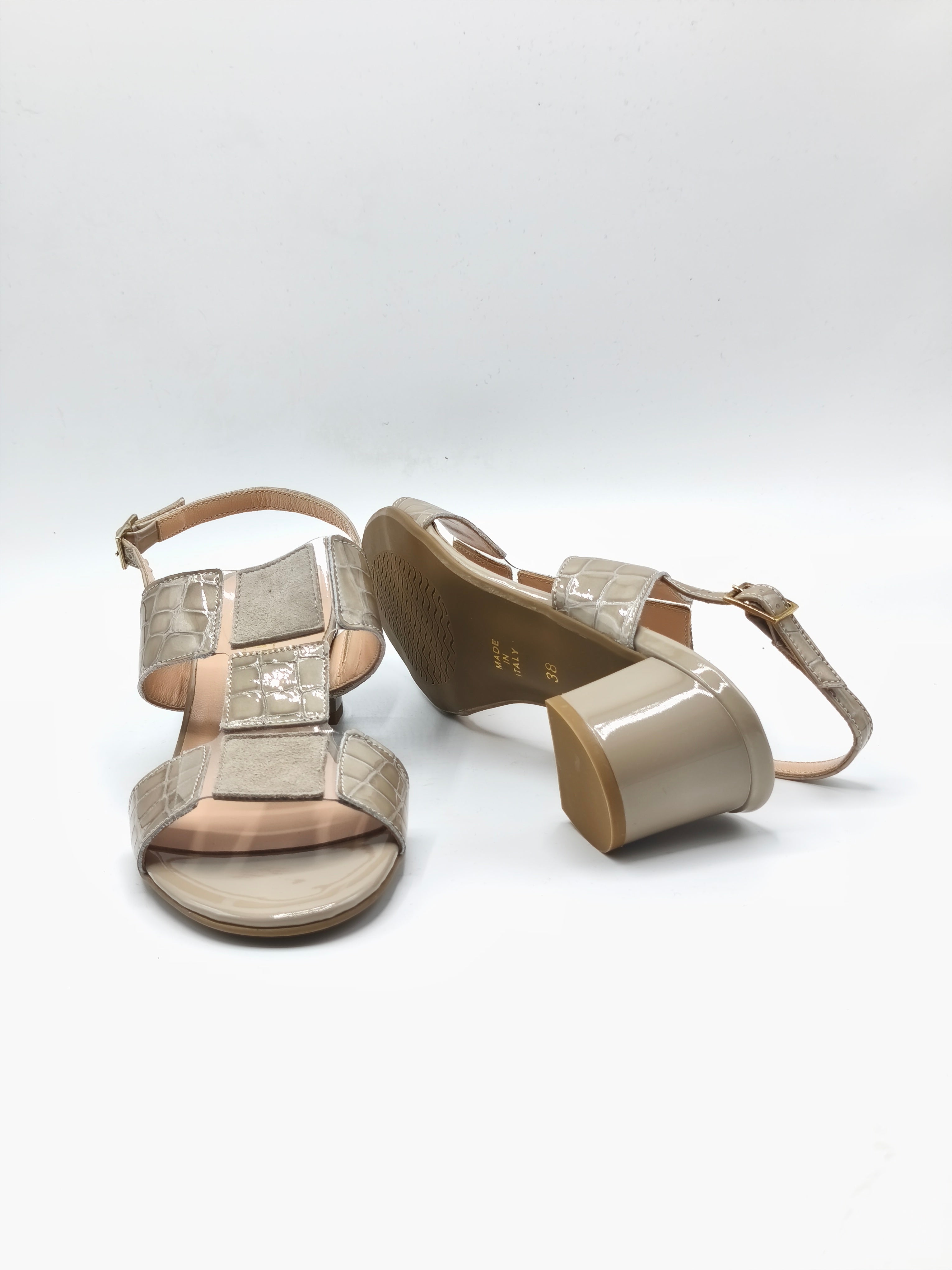 Sandali in pelle stampata