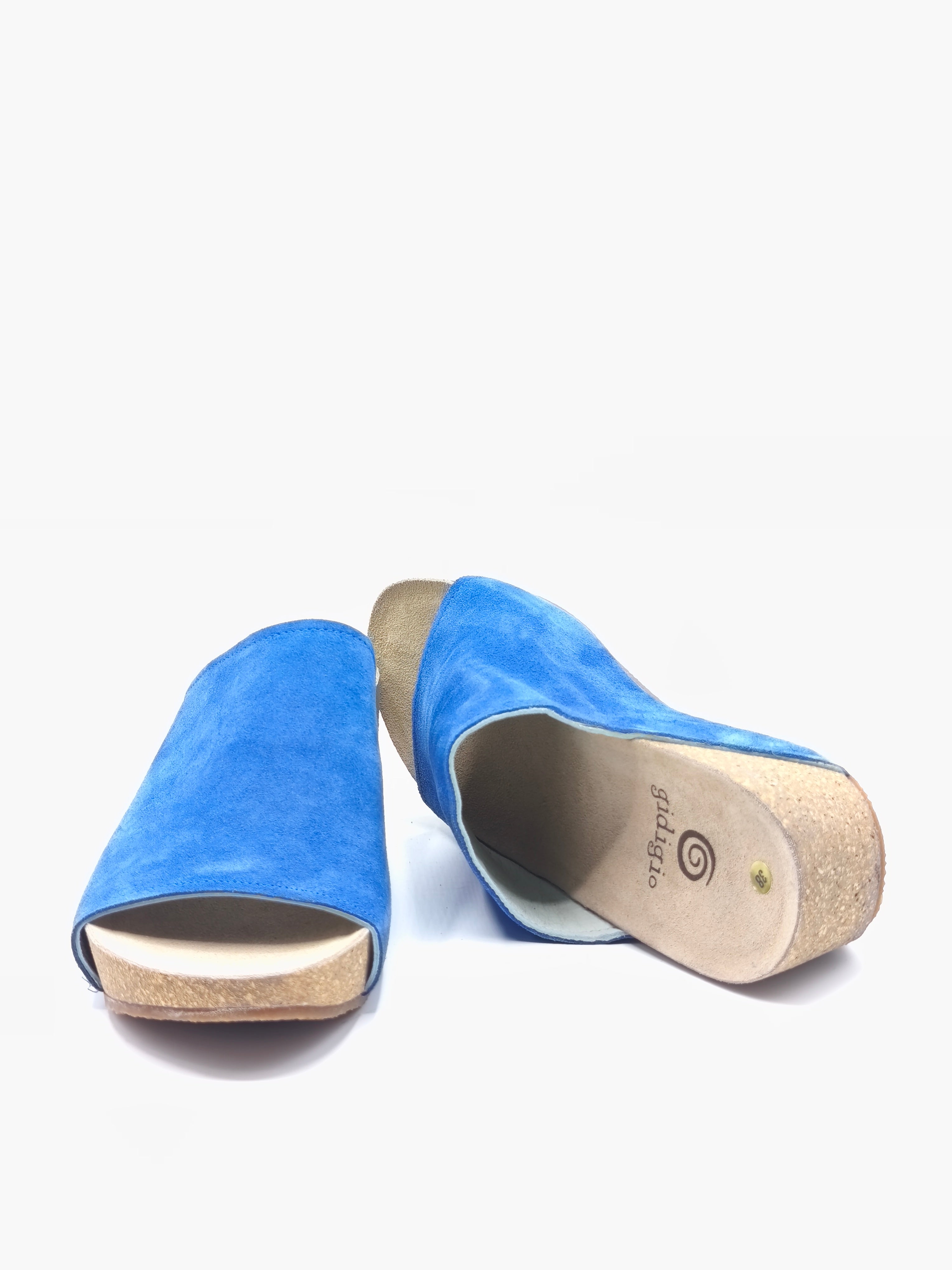 Sandali scalzati in pelle scamosciata