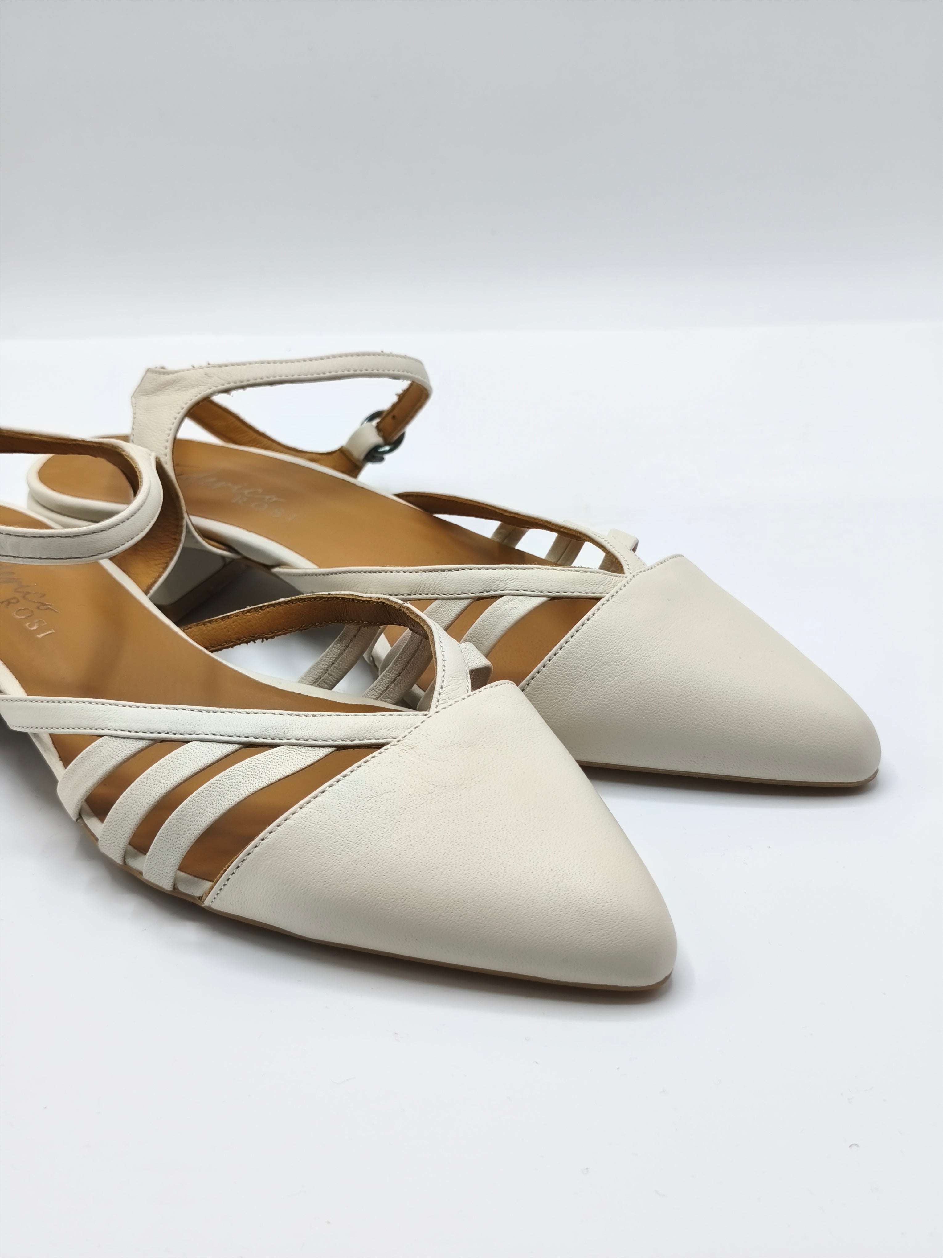 Slingback in pelle a punta