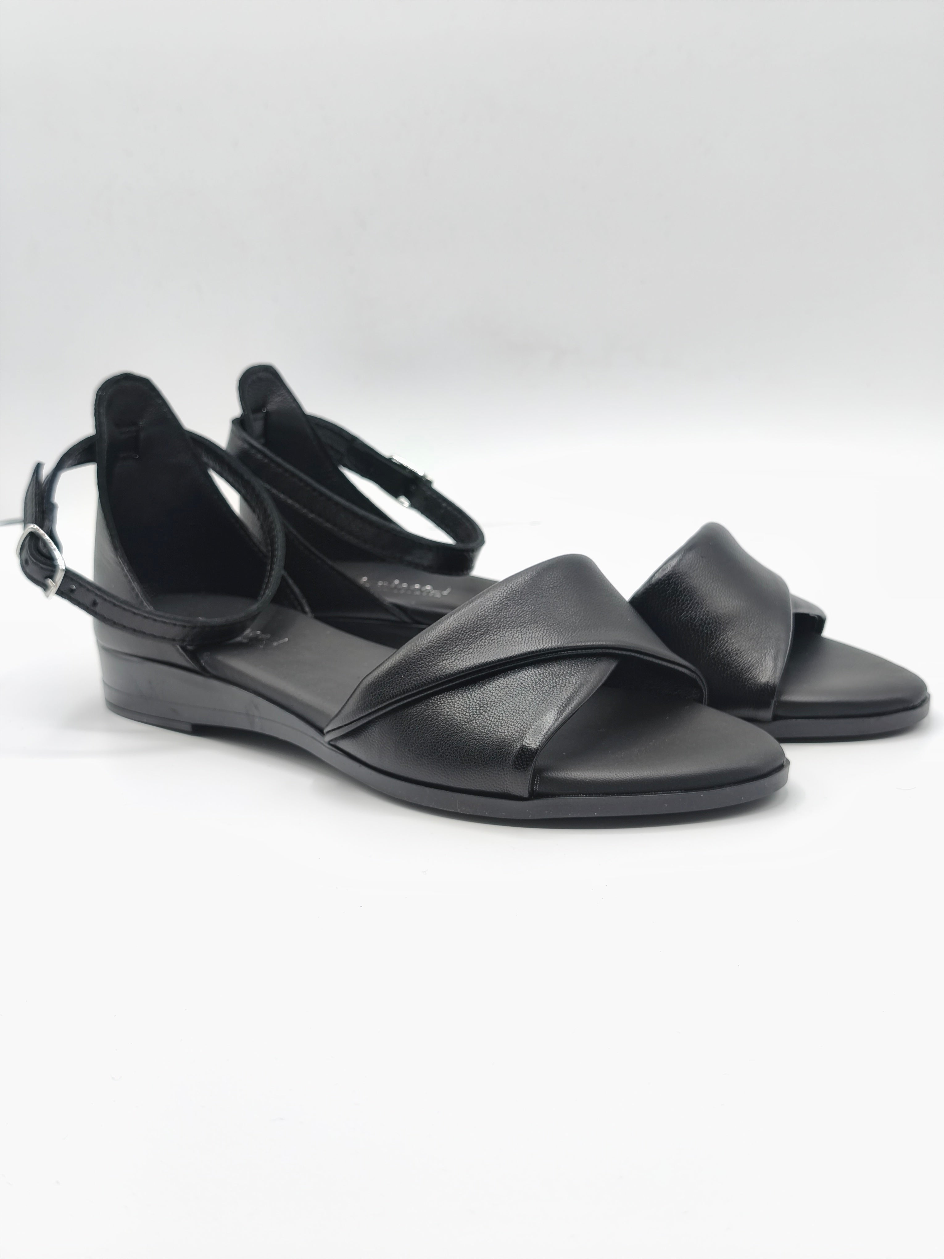 Sandali in pelle