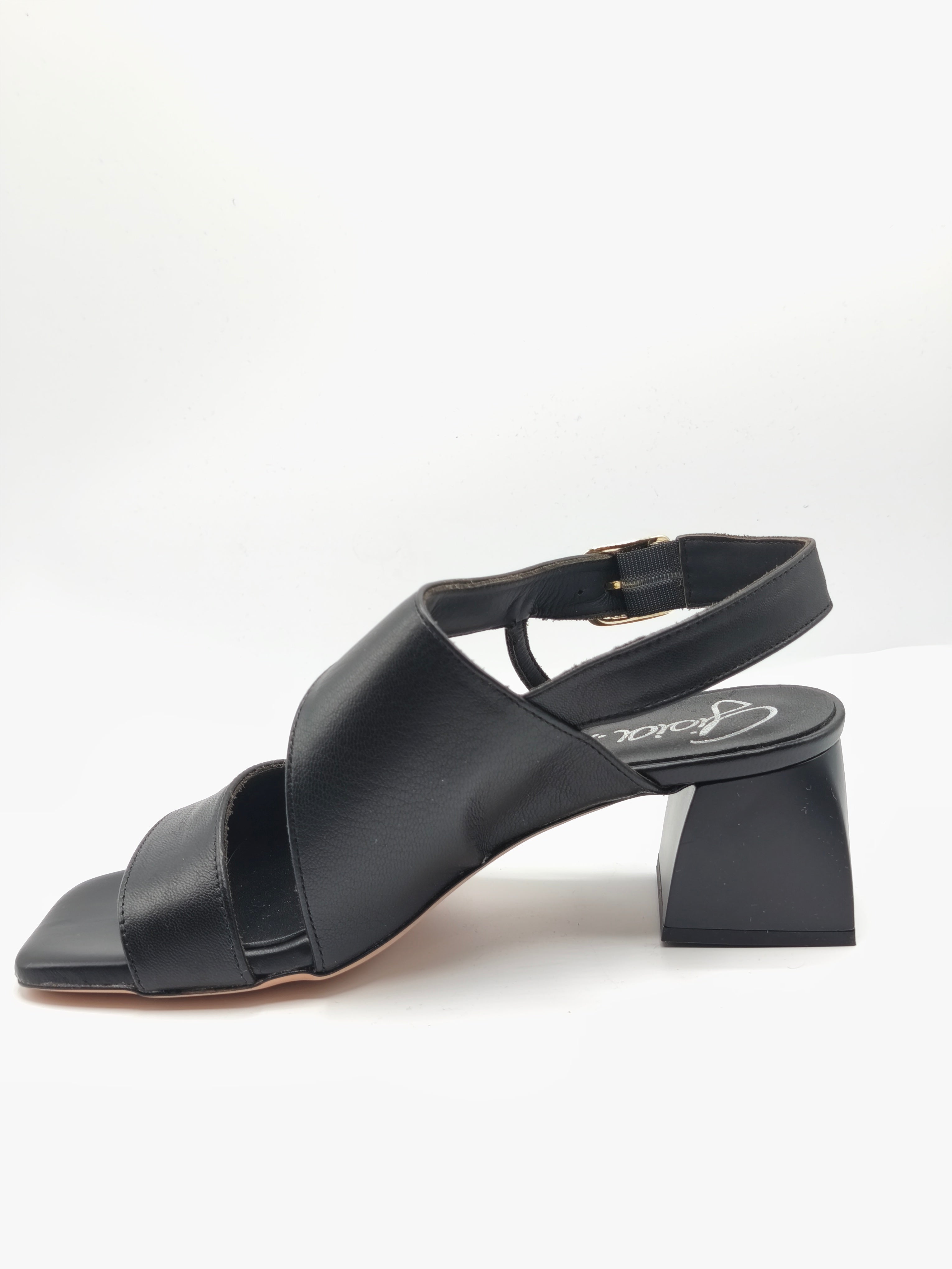 Sandalo in morbida pelle made in italy