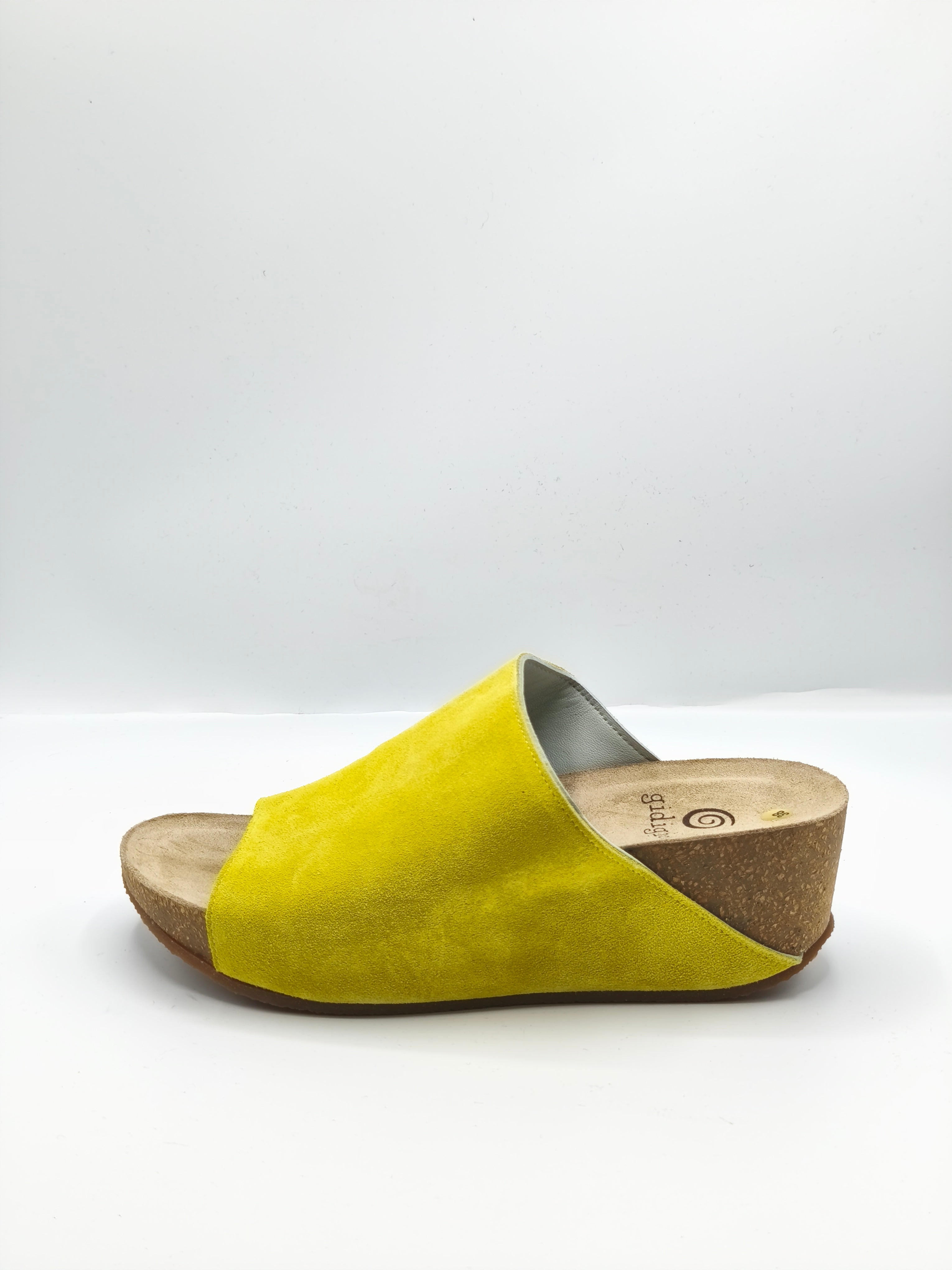 Sandali scalzati in pelle scamosciata