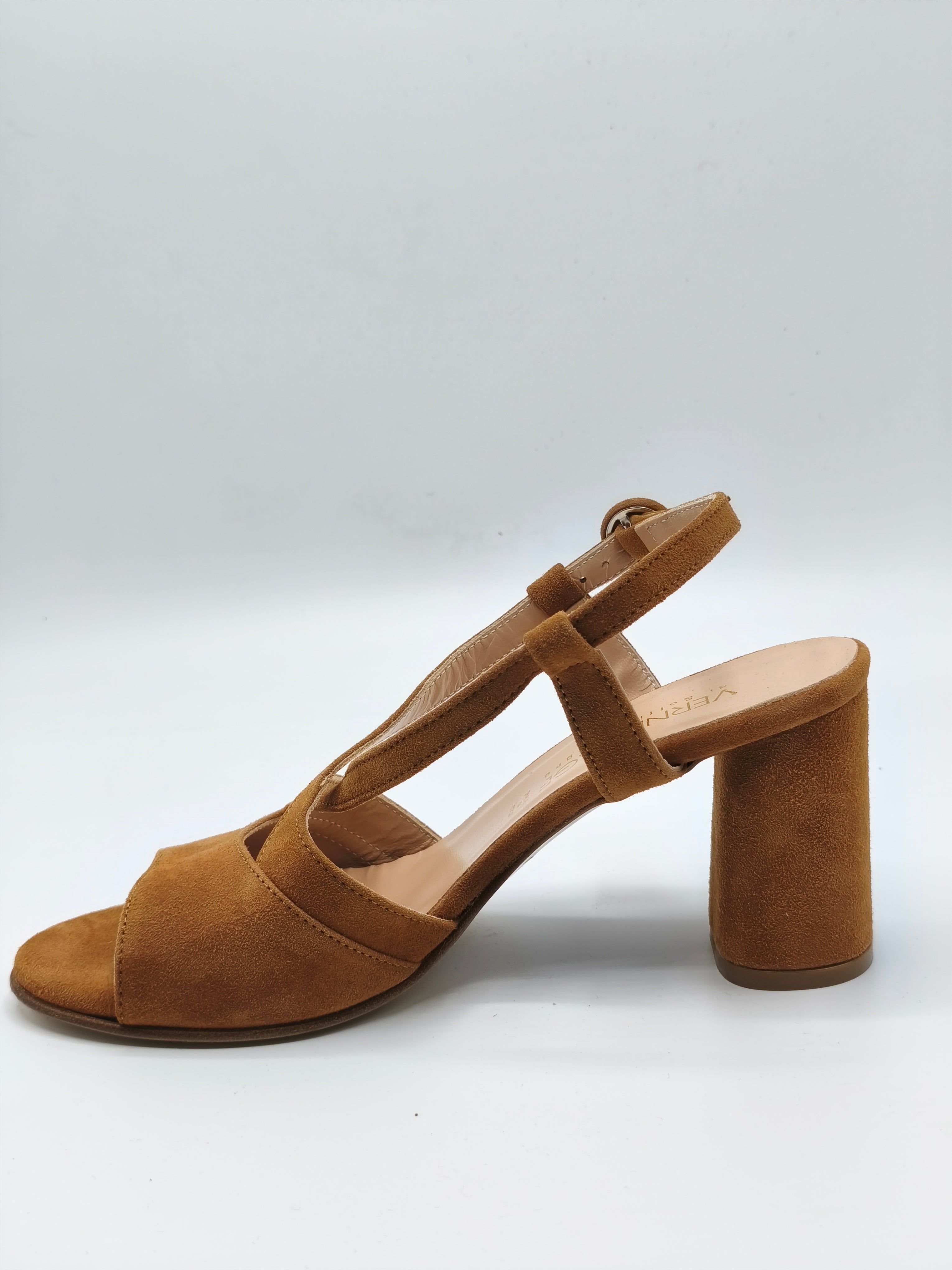 Sandali in pelle scamosciata