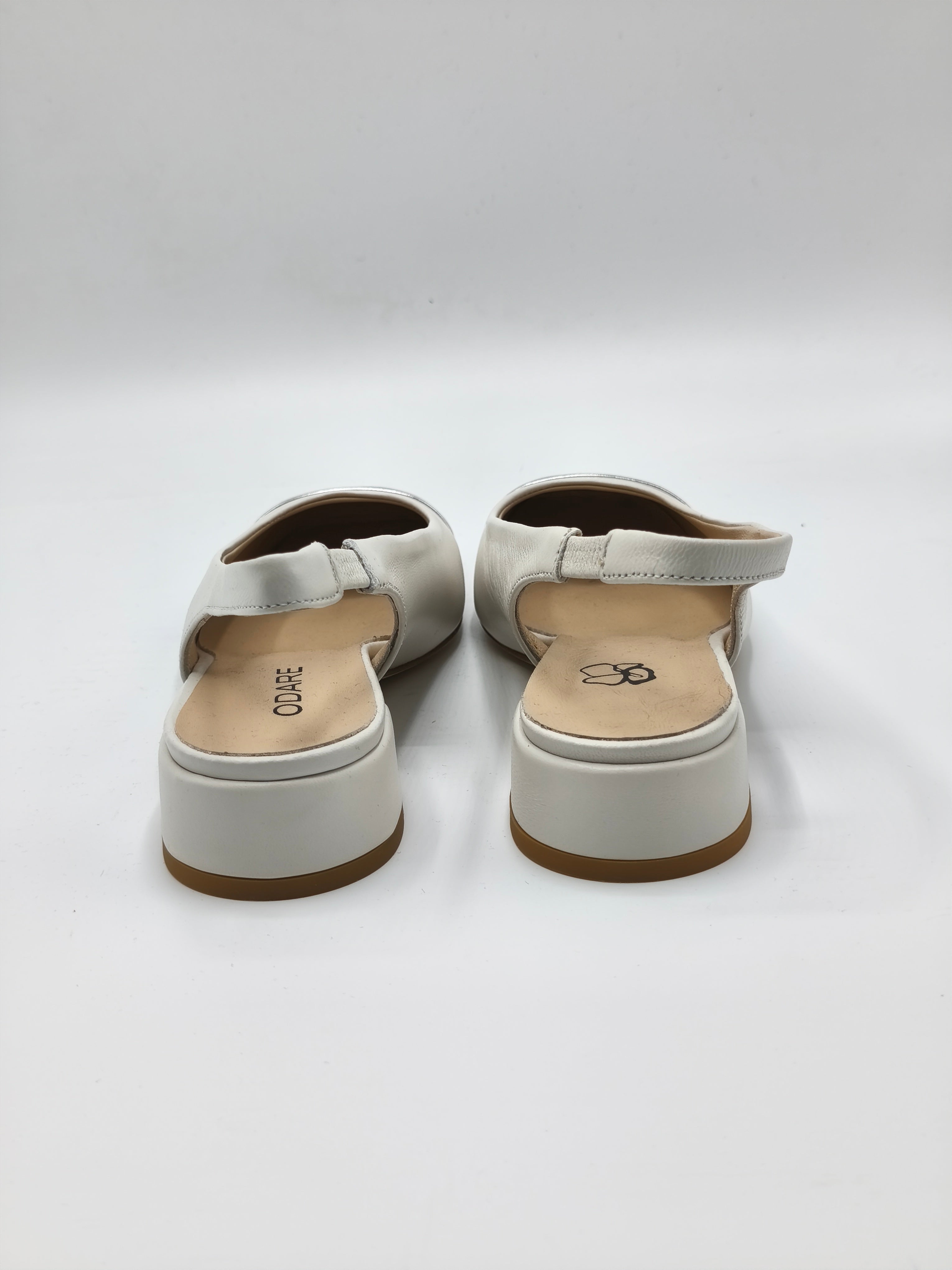 Slingback in pelle bianca/argento