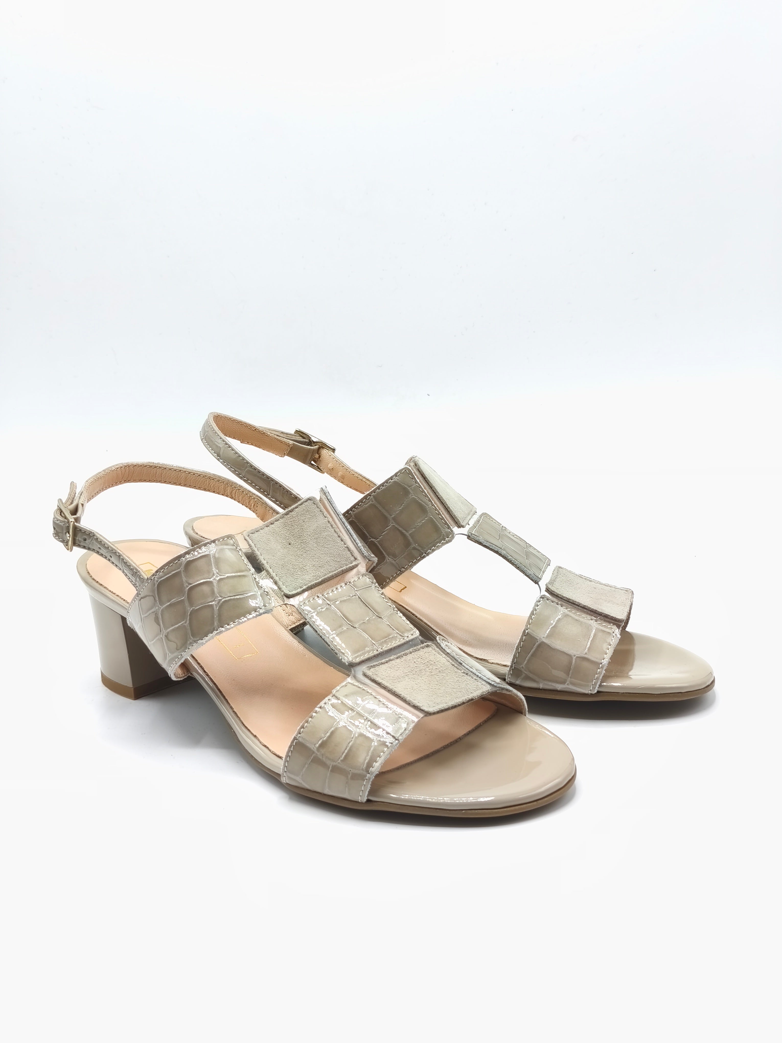 Sandali in pelle stampata