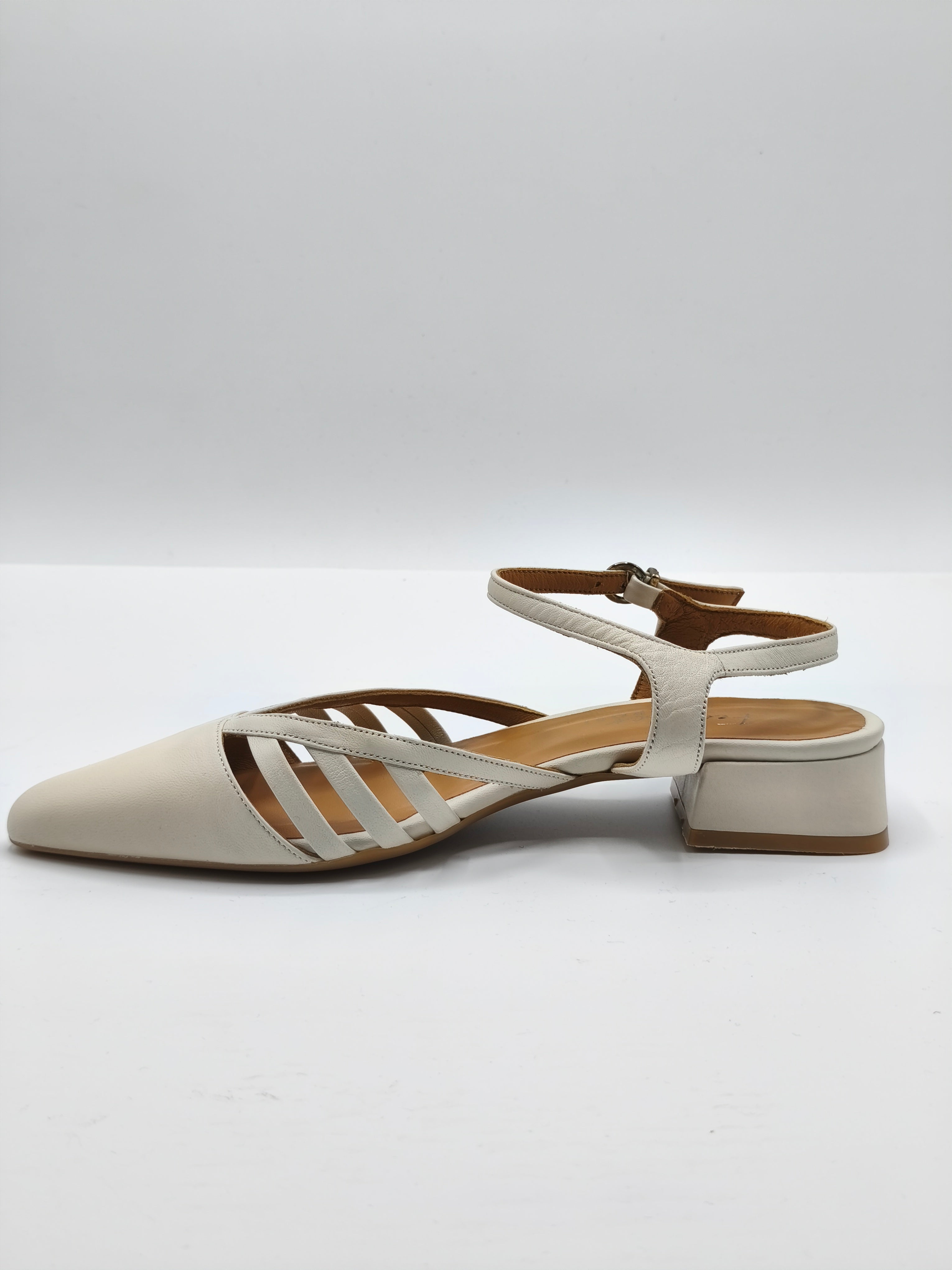 Slingback in pelle a punta